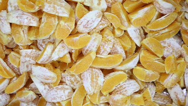 引進果酒釀酒設備做冰糖橙酒，優化冰糖橙深加工產業鏈